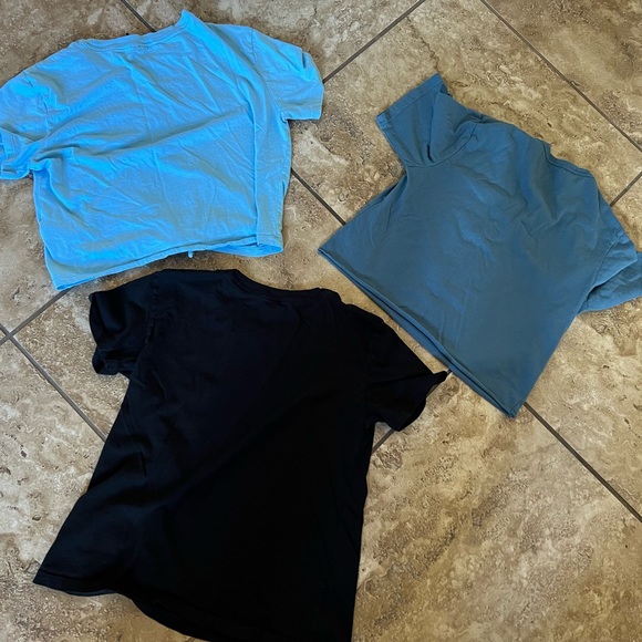 Cropped t-shirt top bundle - Picture 2 of 2